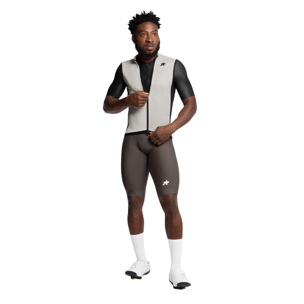 Chaleco Rompevientos Mille GT S11 - Almond Milk Assos — imagen 4